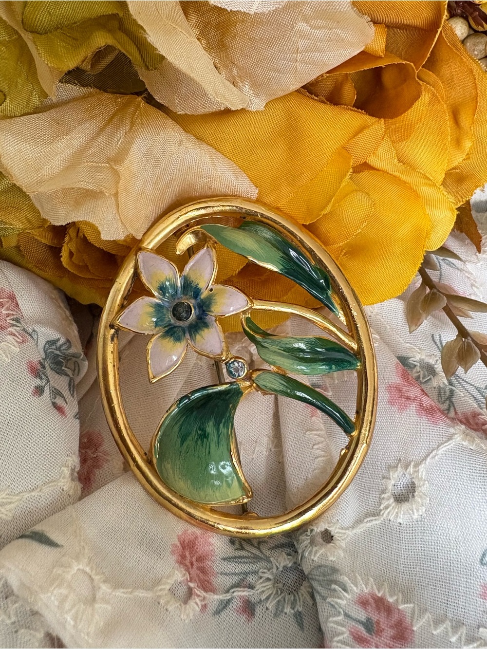 Coro Gold-Tone Floral Enamel Oval Brooch with Green Leaves
